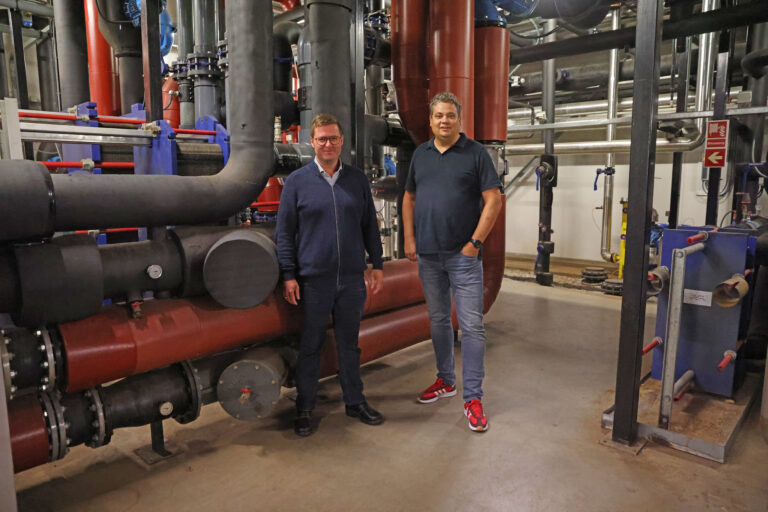 De Rijke Techniek en Division Q bundelen de krachten voor toekomstbestendige energievoorziening in de tuinbouw.